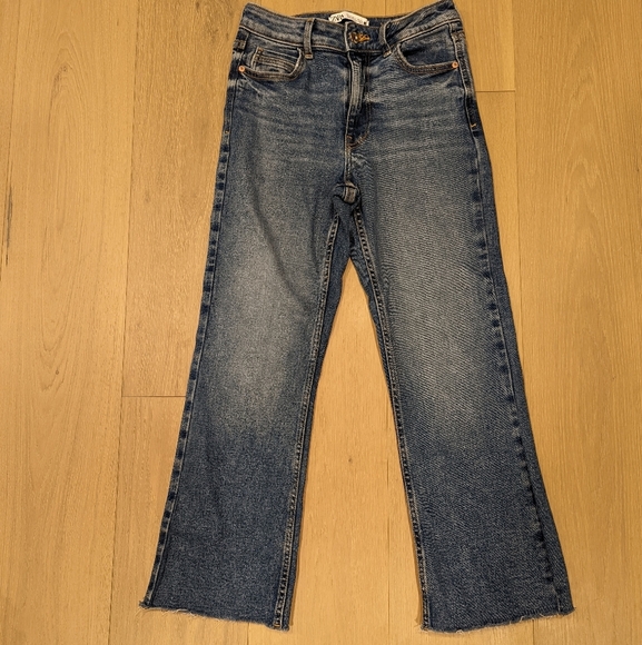 Zara straight jeans with raw hem - Picture 1 of 8
